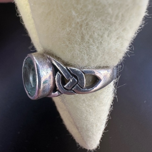 Vintage Sterling Silver 925 Blue Topaz Ring Size 7.5 Celtic Band Bezel Set Oval - Picture 8 of 9